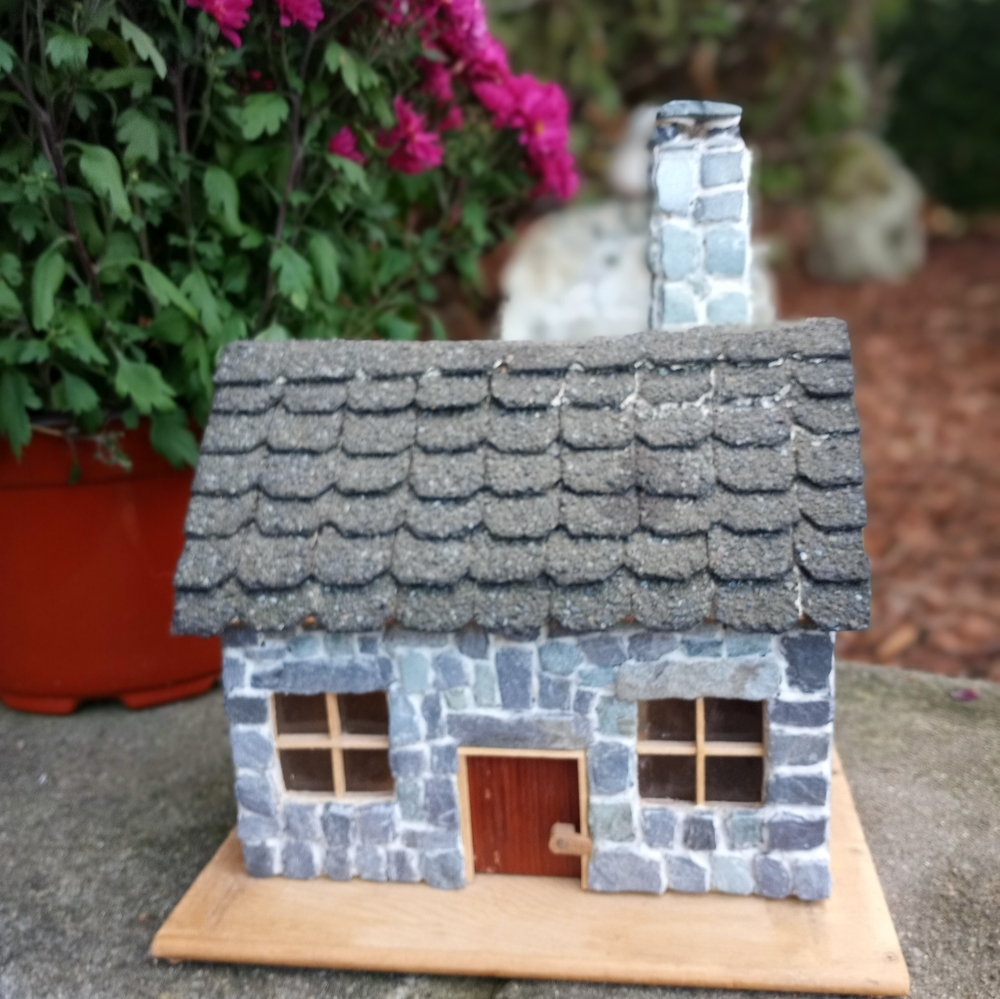 Doll houses